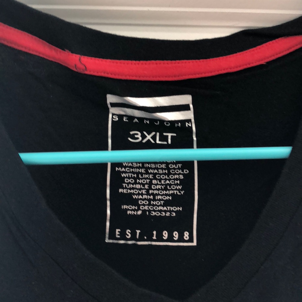 Mens Sean John tee shirt